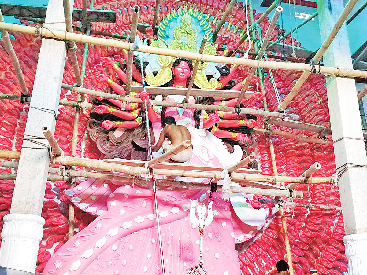 মৌলভীবাজারের কুলাউড়ার শিববাড়িতে সহস্রভুজা দুর্গা। সম্প্রতি তোলা