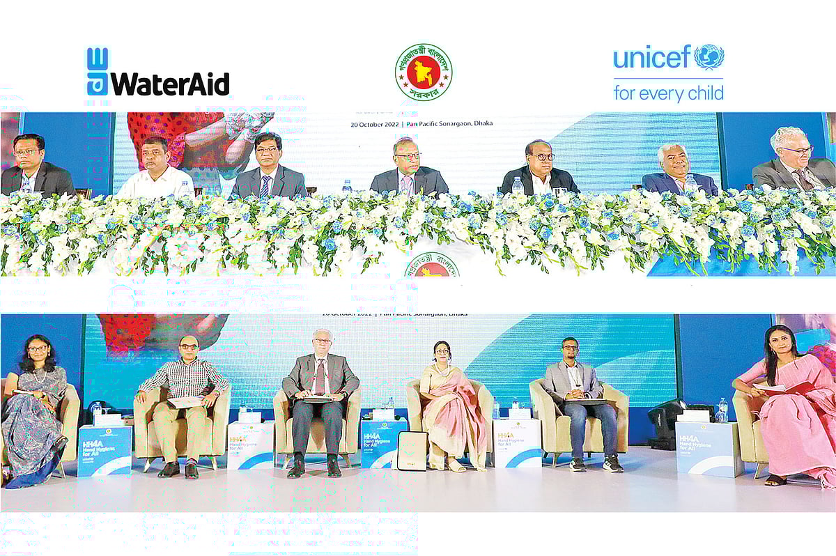 প্রথম পর্বে উপস্থিত ছিলেন বাঁ থেকে মো. কামাল হোসেন, মো. সাইফুল রহমান, মোহাম্মদ মেজবাহ্ উদ্দিন চৌধুরী, মো. তাজুল ইসলাম, মো. খায়রুল ইসলাম, মো. জসীম উদ্দিন, জাইদ জুর্জি দ্বিতীয় পর্বে উপস্থিত ছিলেন বাঁ থেকে শামীমা আক্তার, নুমেরি জামান, জাইদ জুর্জি, হাসিন জাহান, আব্দুল্লাহ–আল-জুনায়েদ, রোকসানা আঞ্জুমান নিকল