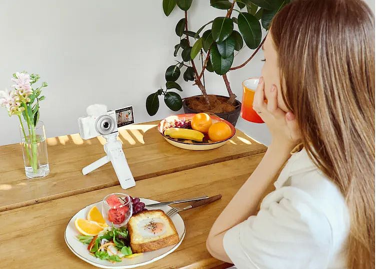 জেভি-ওয়ানএফ মডেলের নতুন ভ্লগিং ক্যামেরা  তৈরি করেছে সনি