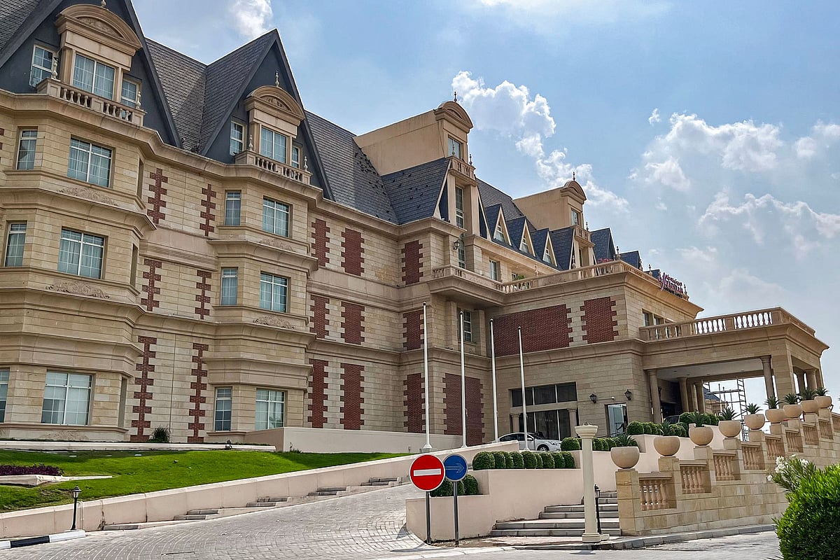 দোহার আল আজিজিয়া বুটিক হোটেল। বিশ্বকাপে কাতার জাতীয় দলের ক্যাম্প এই হোটেলে