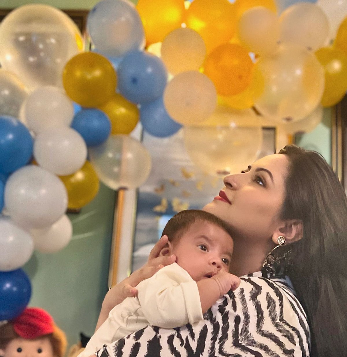 সন্তানের সঙ্গে পরীমনি