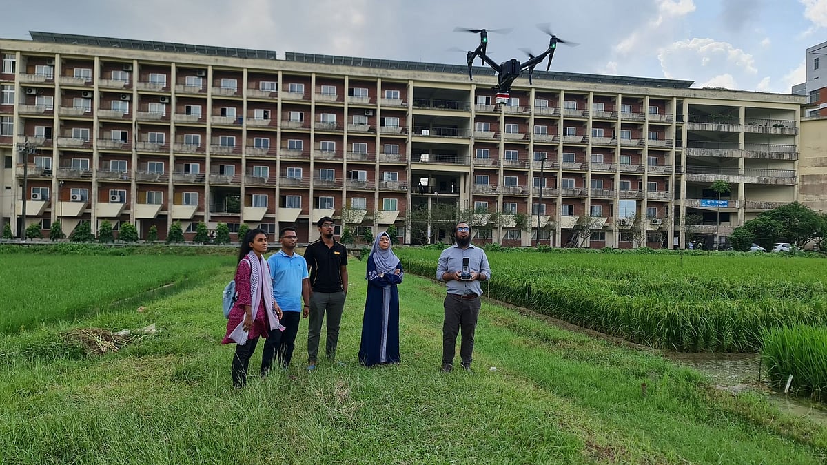 বঙ্গবন্ধু শেখ মুজিবুর রহমান কৃষি বিশ্ববিদ্যালয়ের জিআইএস ও রিমোট সেন্সিং ল্যাবের আছে উন্নত মানের ড্রোন