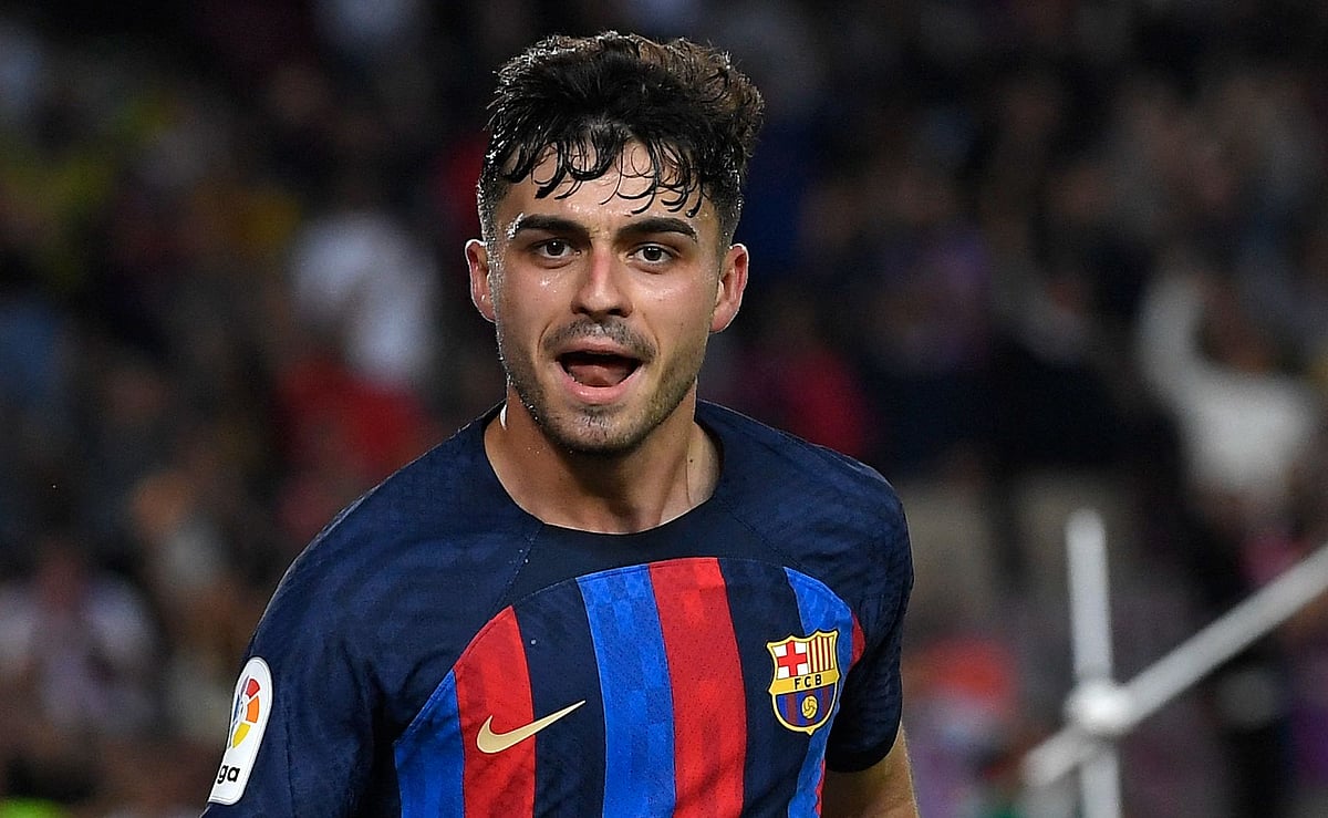 পেদ্রির চুক্তিতে বার্সার অভিনব শর্ত