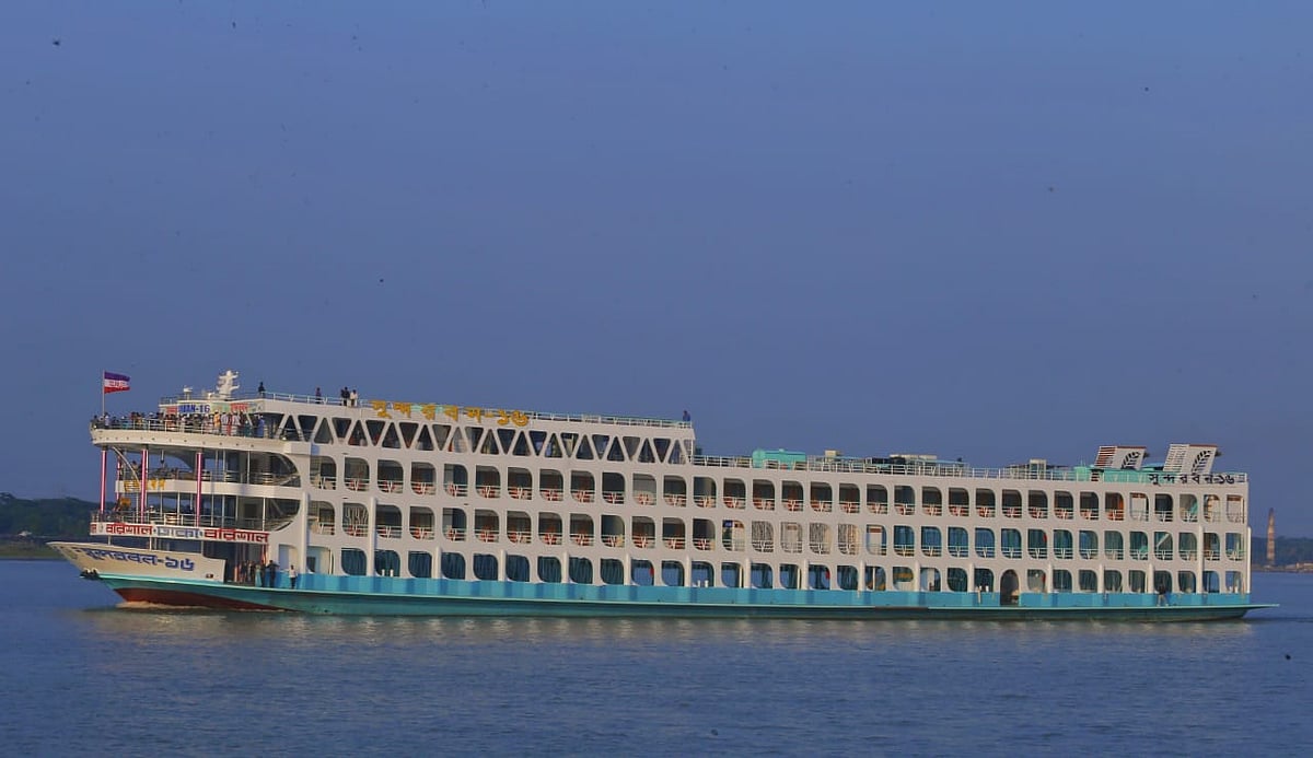 কর্তৃপক্ষের দাবি, দেশের সবচেয়ে বেশি যাত্রী ধারণক্ষমতাসম্পন্ন ও আকারে বড় নতুন এই লঞ্চ