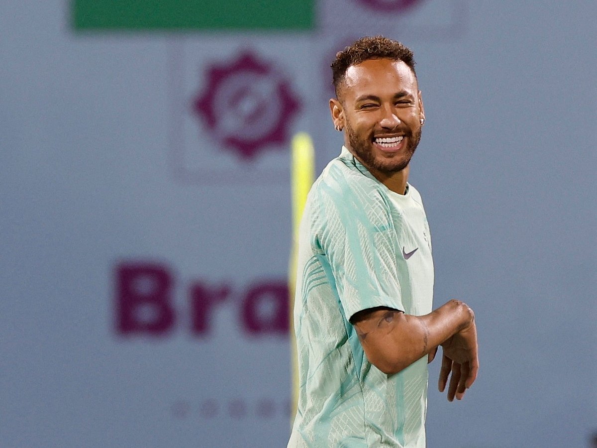 ব্রাজিলের তারকা ফরোয়ার্ড নেইমার