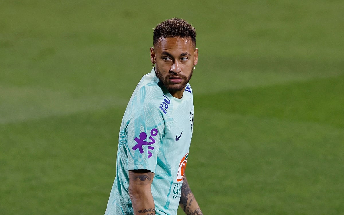 ব্রাজিলের তারকা ফরোয়ার্ড নেইমার