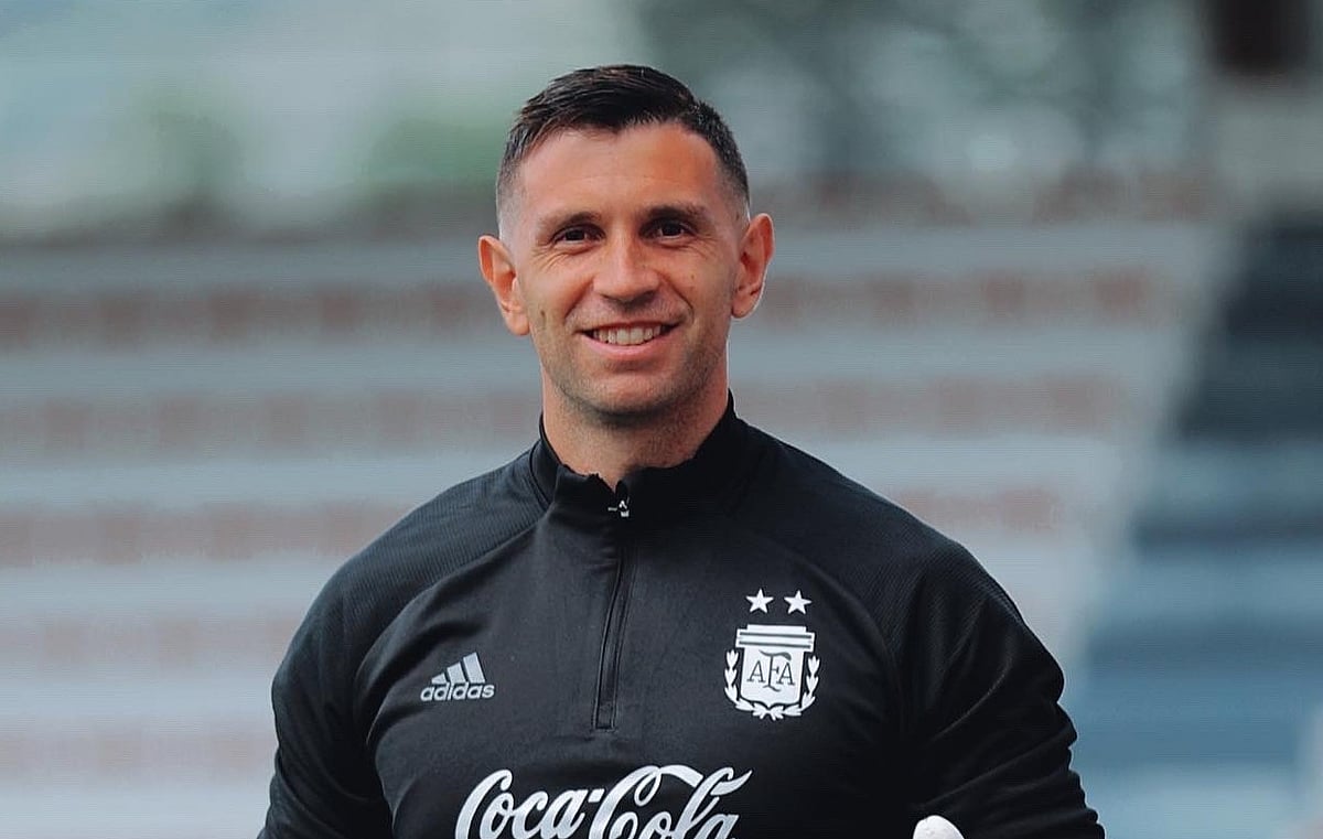 আর্জেন্টিনার গোলপোস্টে বড় ভরসা এমিলিয়ানো মার্তিনেজ