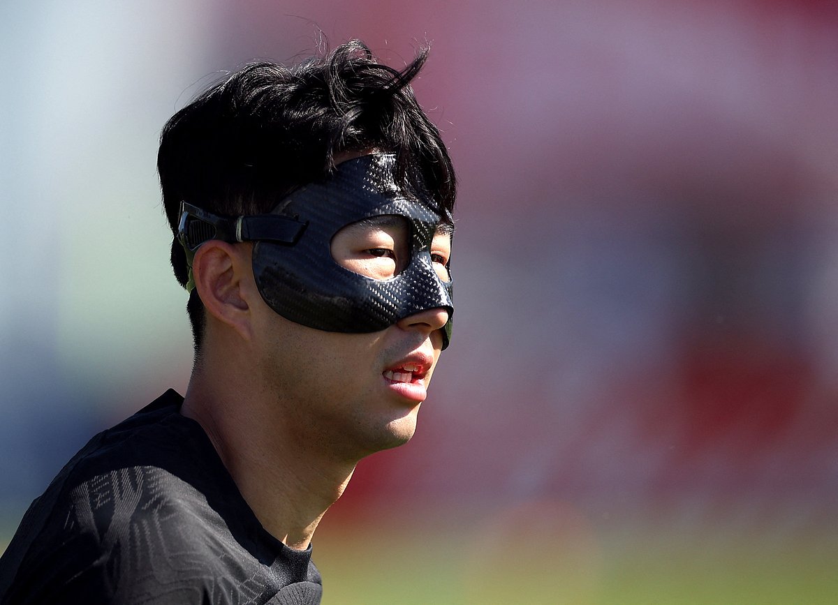 নোজ গার্ড পরেই কাল অনুশীলন করেছেন