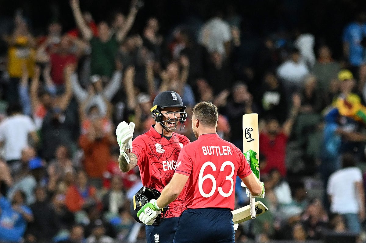 ভারত-পাকিস্তান ফাইনালের স্লোগানে নীরবতার জল ঢেলে দিয়ে মেলবোর্নে পুনর্মঞ্চায়ন হবে ১৯৯২-এর ওয়ানডে বিশ্বকাপের ফাইনালের—ইংল্যান্ড বনাম পাকিস্তান!