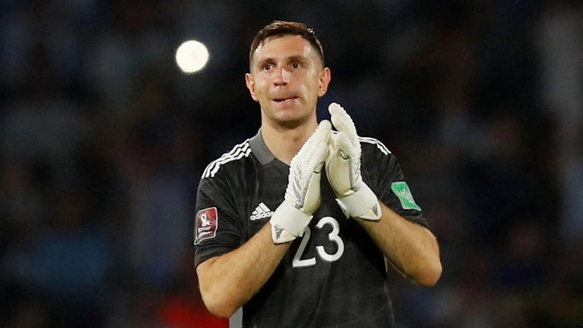 আর্জেন্টিনার গোলরক্ষক এমিলিয়ানো মার্তিনেজ