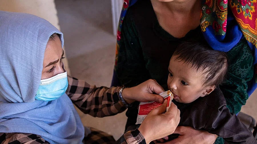 বেসরকারি সংস্থায় নারীদের কাজের ওপর নিষেধাজ্ঞা দেওয়ায় মানবিক সহায়তা বিঘ্নিত হওয়ার শঙ্কা দেখা দিয়েছে