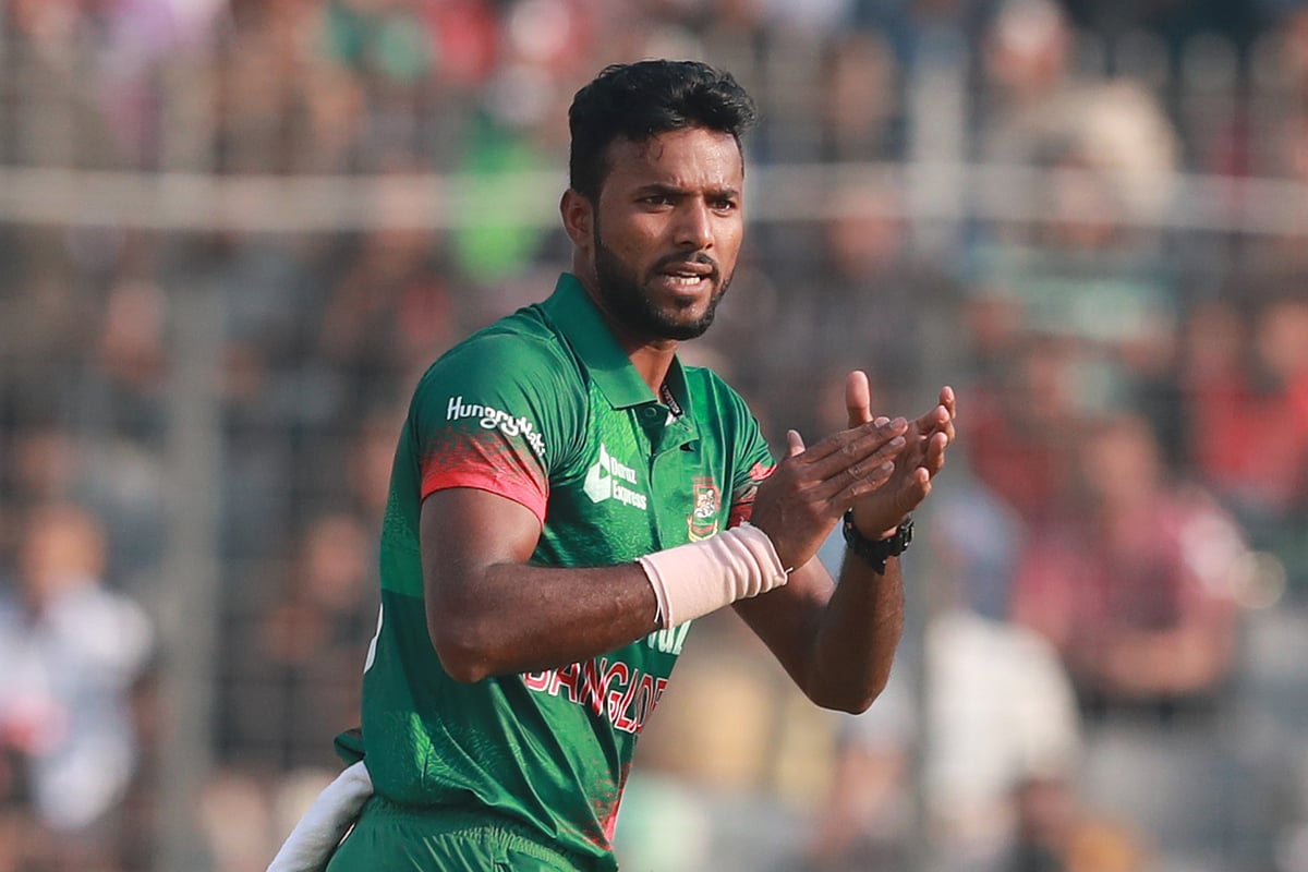 ভারতের বিপক্ষে প্রথম ওয়ানডেতে ৪ উইকেট নেন ইবাদত হোসেন