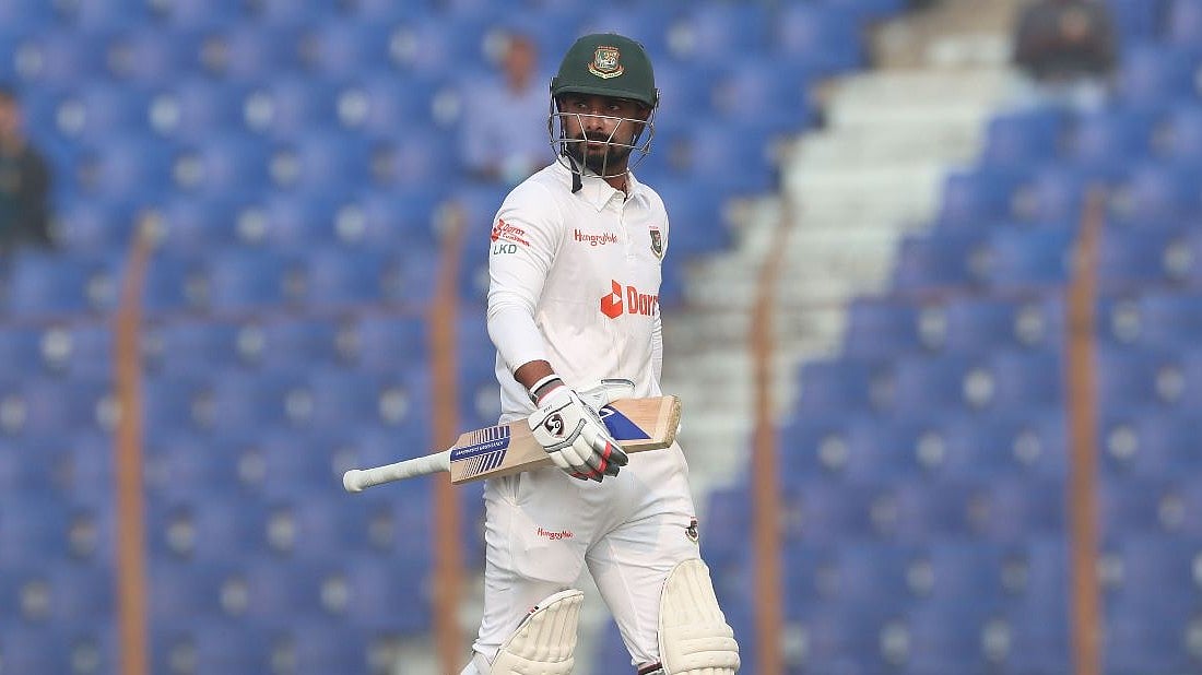 আউট হয়ে ফেরার পথে লিটন দাস