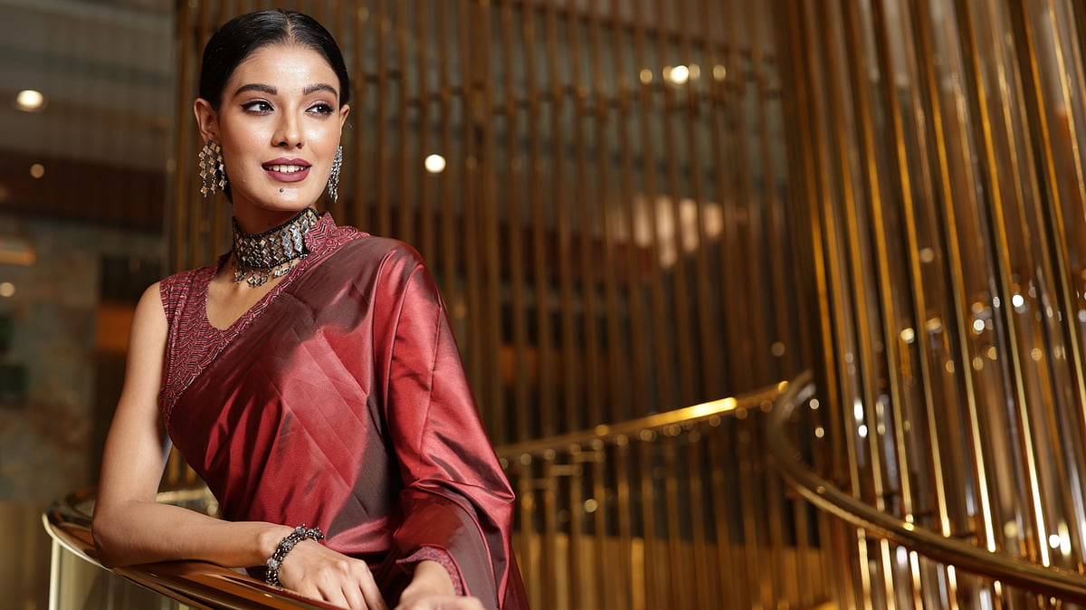 কম খরচেই নিমন্ত্রণের জন্য নিজেকে সাজাতে পারবেন জমকালোভাবে