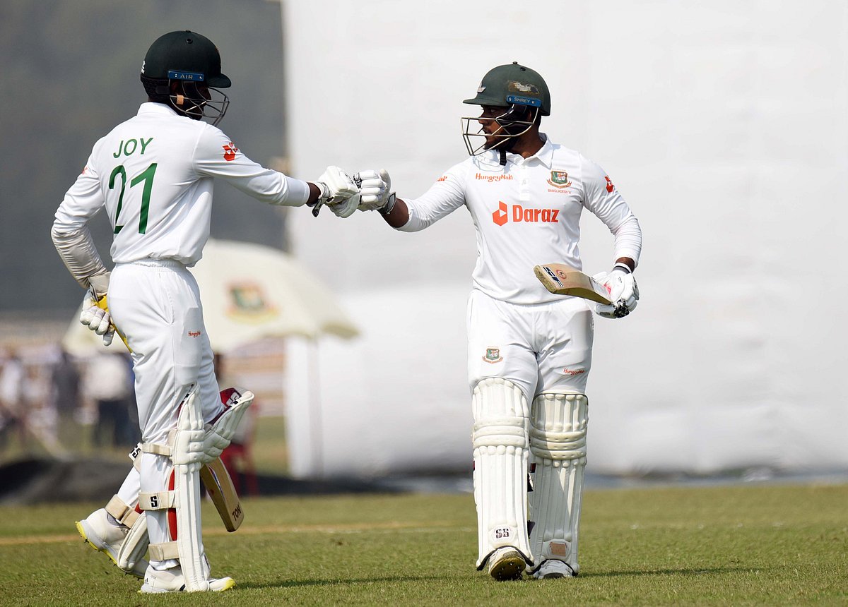 ৮১ রানে অপরাজিত জাকির হাসান