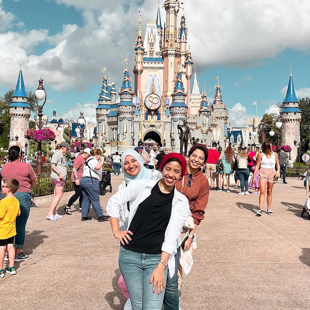 এই কার্যক্রমের আওতায় বাংলাদেশি শিক্ষার্থীরা ১৮টি দেশের শিক্ষার্থীদের সঙ্গে থেকে পড়াশোনা করতে পারবেন।