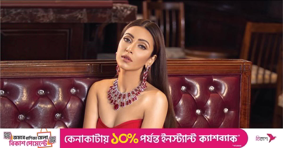 Porno va mashinalar Katta katta kokraklar