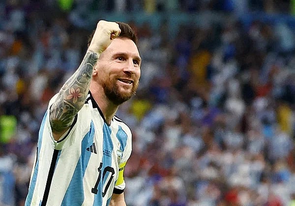 কোয়ার্টার ফাইনালে নেদারল্যান্ডসের বিপক্ষে ম্যাচে গোল ও গোলে সহায়তা দুটোই করেছেন মেসি