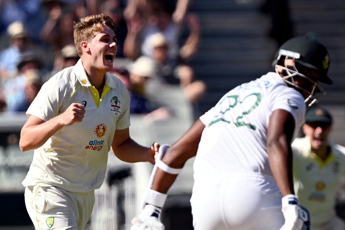 টেস্ট ক্যারিয়ারে প্রথম ৫ উইকেটের দেখা পেয়েছেন ক্যামেরন গ্রিন