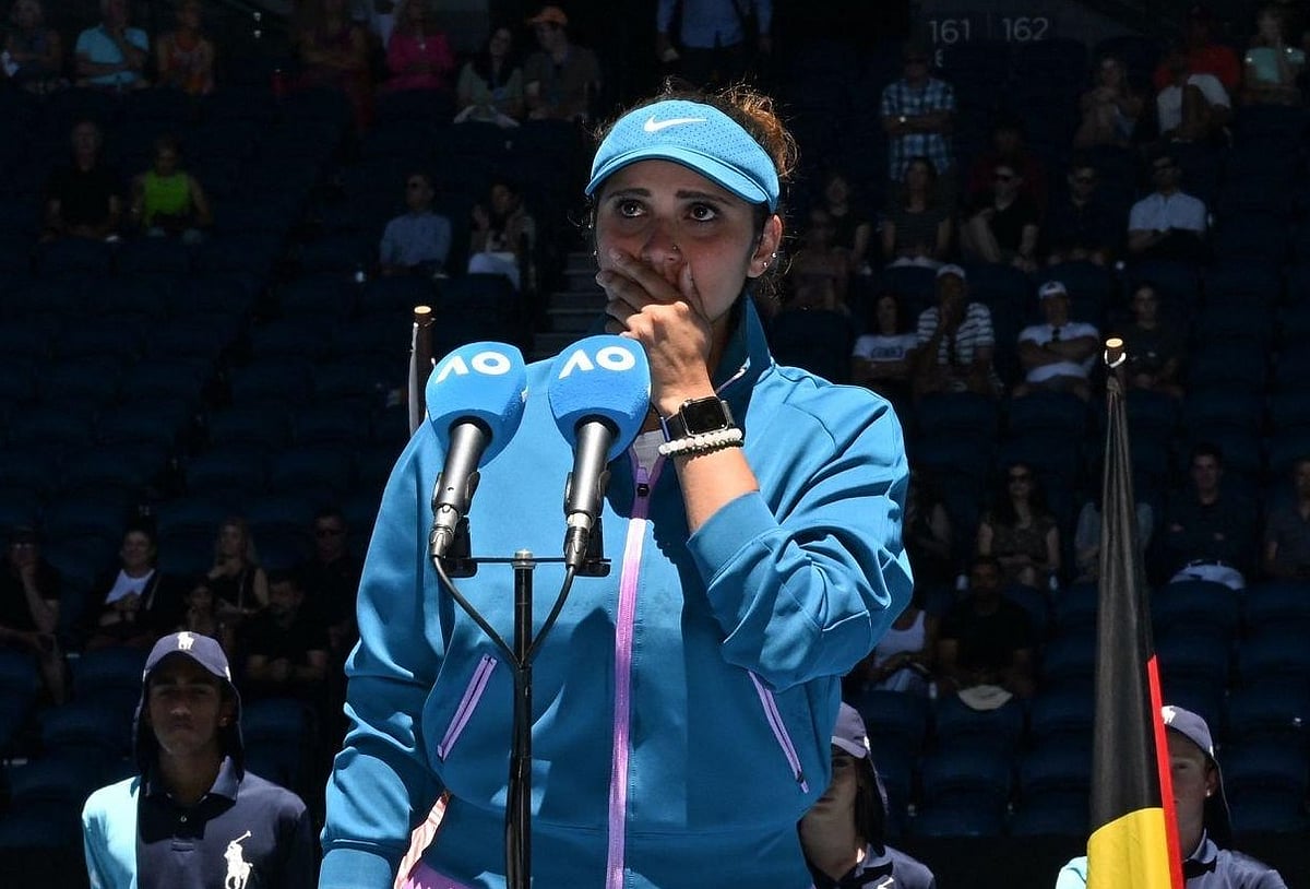 বিদায়বেলায় অশ্রুসিক্ত সানিয়া মির্জা। আজ মেলবোর্নে