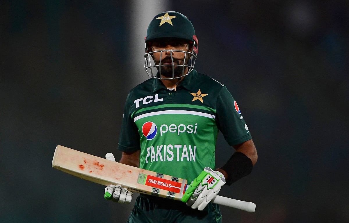 নিউজিল্যান্ডের বিপক্ষে টানা তিন ওয়ানডেতে স্টাম্পড আউট হয়েছেন বাবর আজম