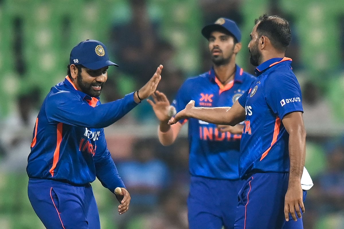 শ্রীলঙ্কাকে রেকর্ড গড়া ব্যবধানে হারিয়েছে ভারত