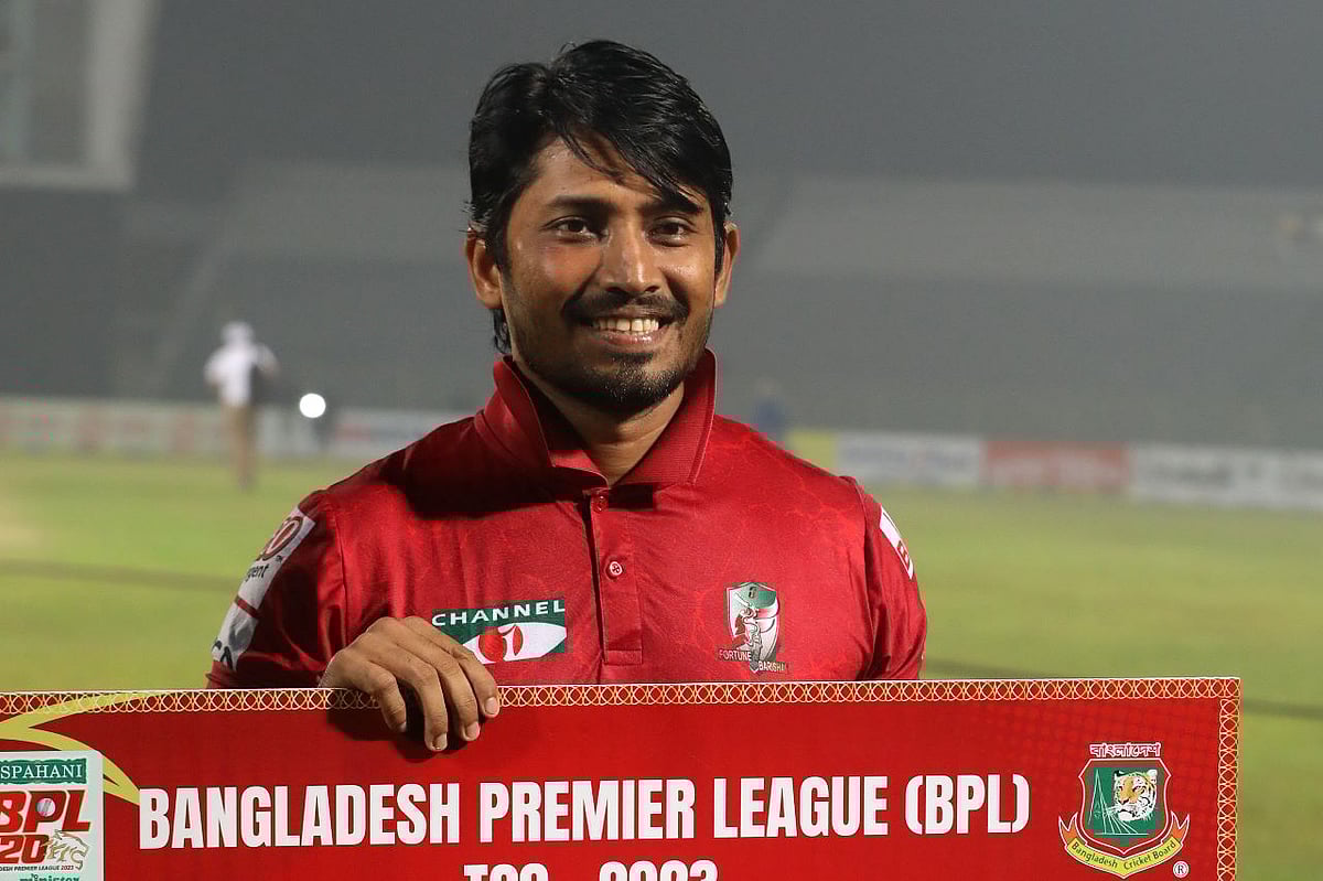 এনামুলের ব্যাট থেকে এসেছে ৫০ বলে ৭৮ রান