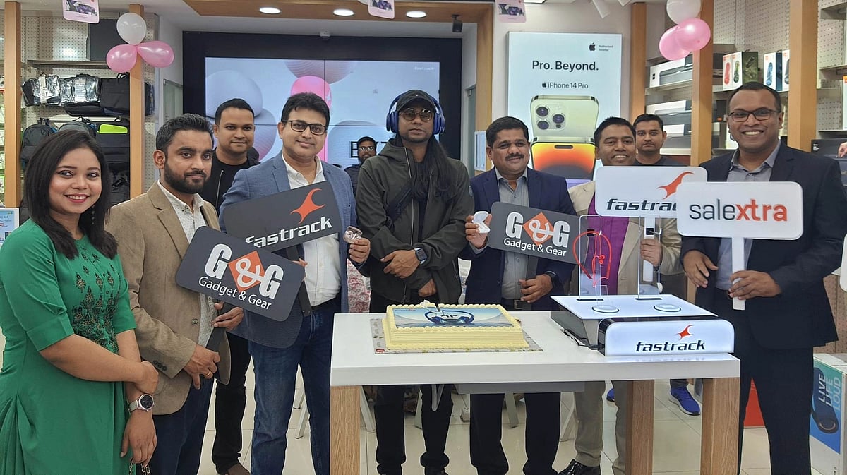 ফাস্টট্র্যাকের হেডফোন উন্মোচন অনুষ্ঠানে অতিথিরা