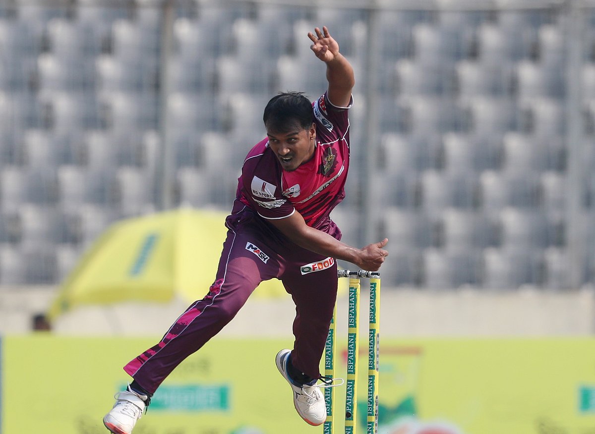 সিলেট স্ট্রাইকার্সের বোলার রুবেল হোসেন