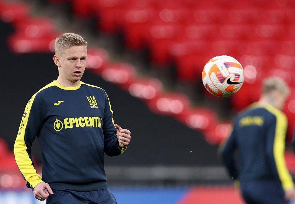 আর্সেনালে খেলা ওলেকজান্দার জিনচেঙ্কো আজ ইউক্রেনের হয়ে ইংল্যান্ডের বিপক্ষে খেলতে নামছেন