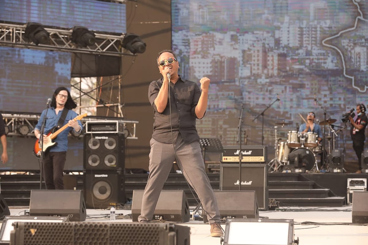 এ আয়োজনে প্রথমবারের মতো পাওয়া গেল মেঘদল ব্যান্ডকে