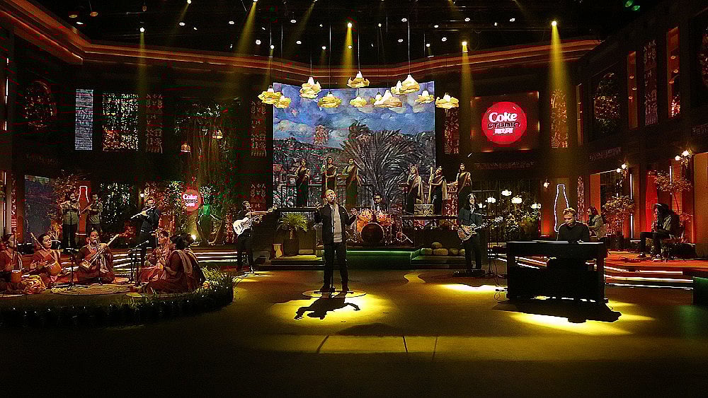 সুন্দরবনের কল্পিত চরিত্র বনবিবি, খনার বচন ও এস এম সুলতানের শৈল্পিক ভাবনাকে ফুটিয়ে তোলা ‘বনবিবি’র দৃশ্যায়ন দর্শক–শ্রোতাকে নিয়ে গেছে ভিন্ন এক ঘোরের জগতে