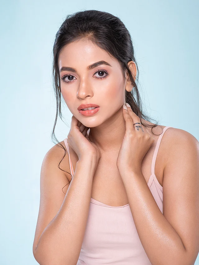 Oyoq fetishi lezbiyen keksa ayollar Qizil pubik sochli ayollar