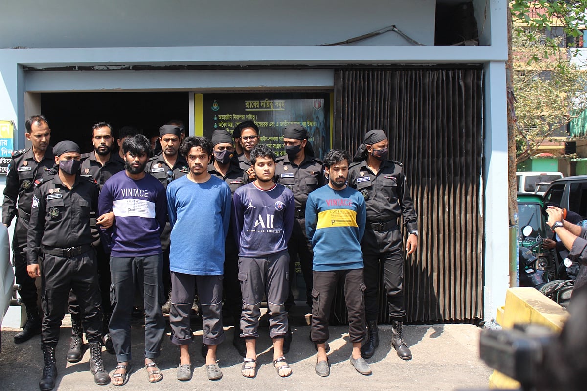 ‘জামাতুল আনসার ফিল হিন্দাল শারক্বীয়া’র চার সদস্যকে গ্রেপ্তার করেছে র‌্যাব