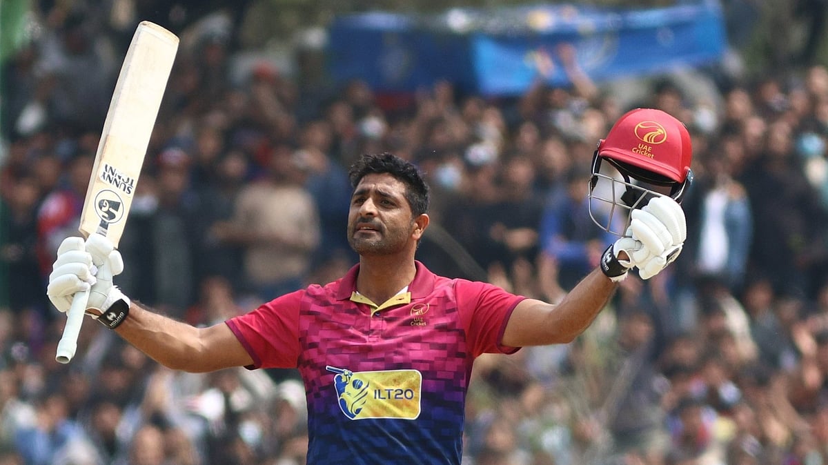 ওয়ানডেতে চতুর্থ দ্রুততম সেঞ্চুরির মালিক এখন আরব আমিরাতের আসিফ খান