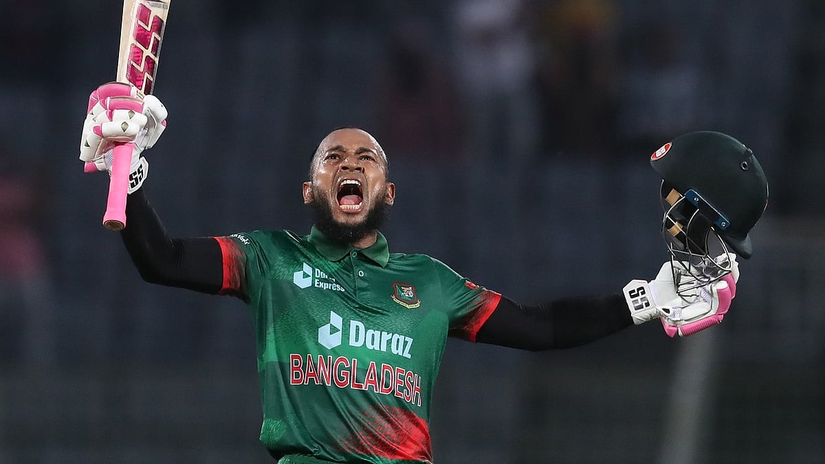 আয়ারল্যান্ডের বিপক্ষে ওয়ানডেতে বাংলাদেশের দ্রুততম সেঞ্চুরি করেছেন মুশফিকুর রহিম
