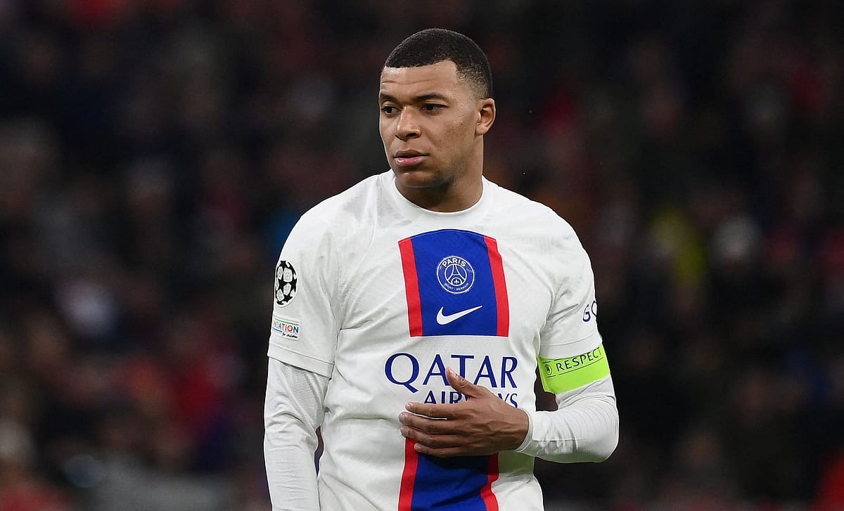 সহজ সুযোগ হাতছাড়া করে সমােলাচনার মুখে এমবাপ্পে