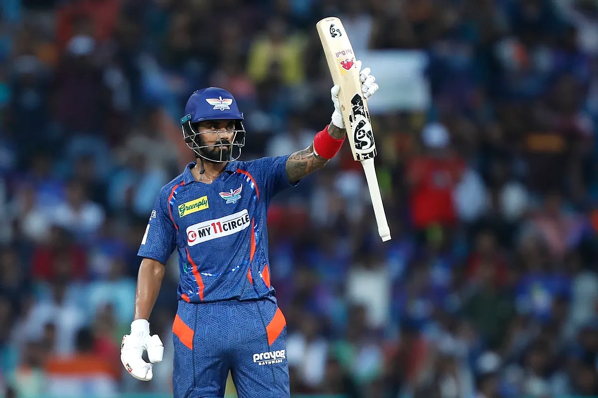 ফিফটি করে লোকেশ রাহুলের উদ্‌যাপন