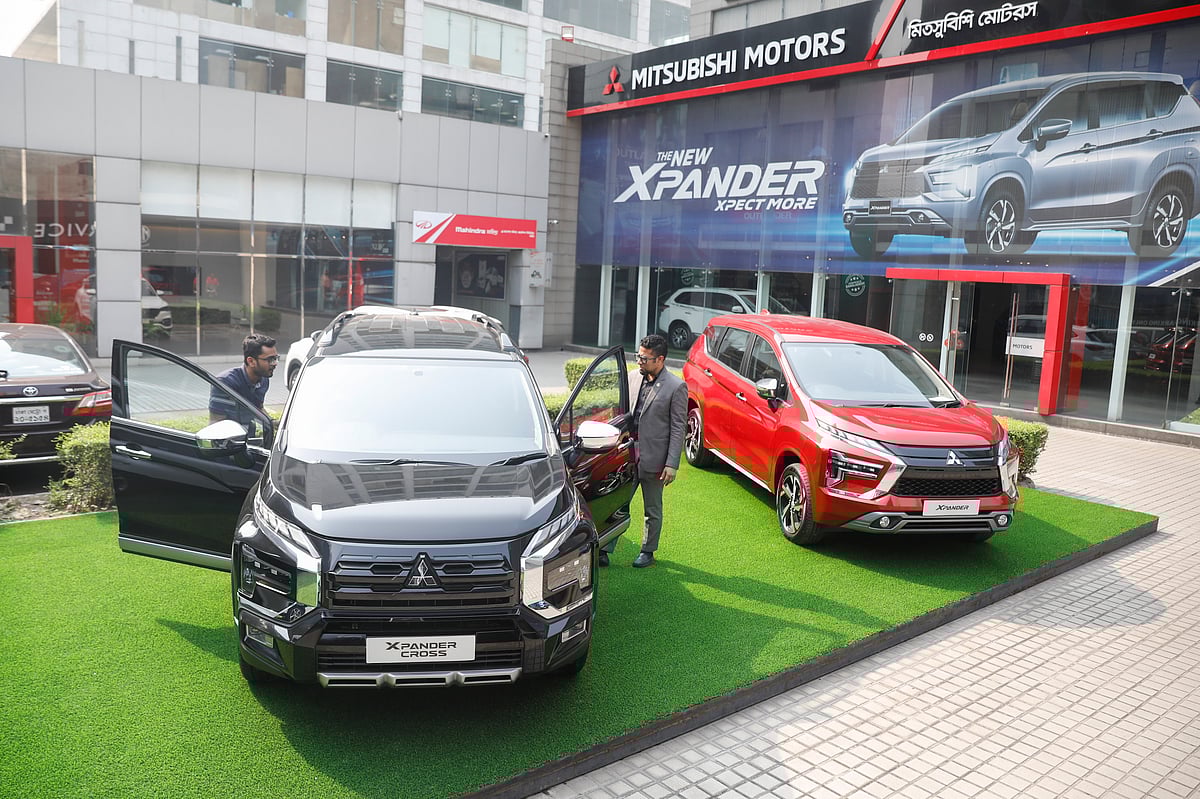 বাংলাদেশে জাপানের মিতসুবিশি গাড়ির পরিবেশক র্যাংগস লিমিটেড। এই ব্র্যান্ডের এক্সপান্ডার মডেলের গাড়িই বেশি বিক্রি হচ্ছে। গতকাল রাজধানীর তেজগাঁওয়ে মিতসুবিশি মোটরসের বিক্রয়কেন্দ্রে