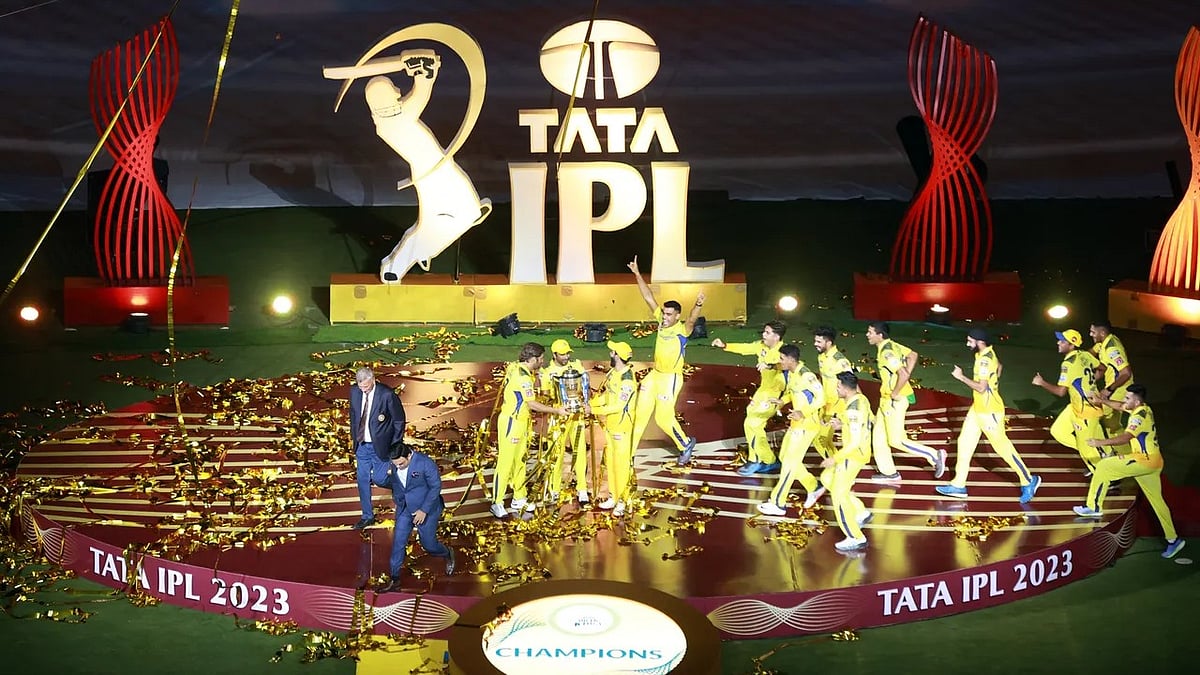 আইপিএলের ১৬তম আসরে চ্যাম্পিয়ন হয়ে নতুন রেকর্ড গড়েছে চেন্নাই সুপার কিংস