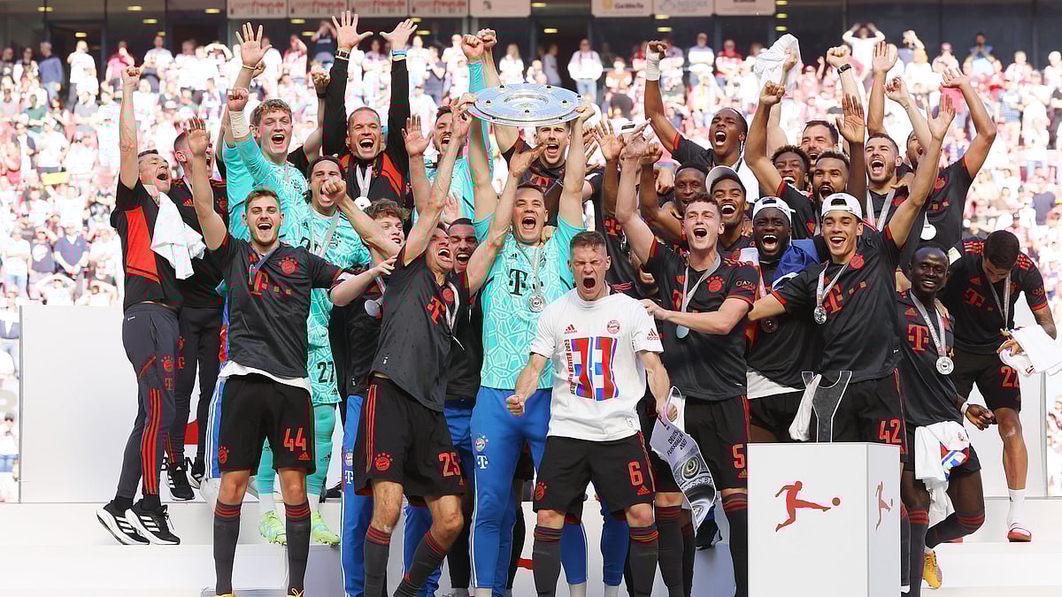 ট্রফি নিয়ে মুলার–কিমিখ–মানেদের বাঁধনহারা উচ্ছ্বাস