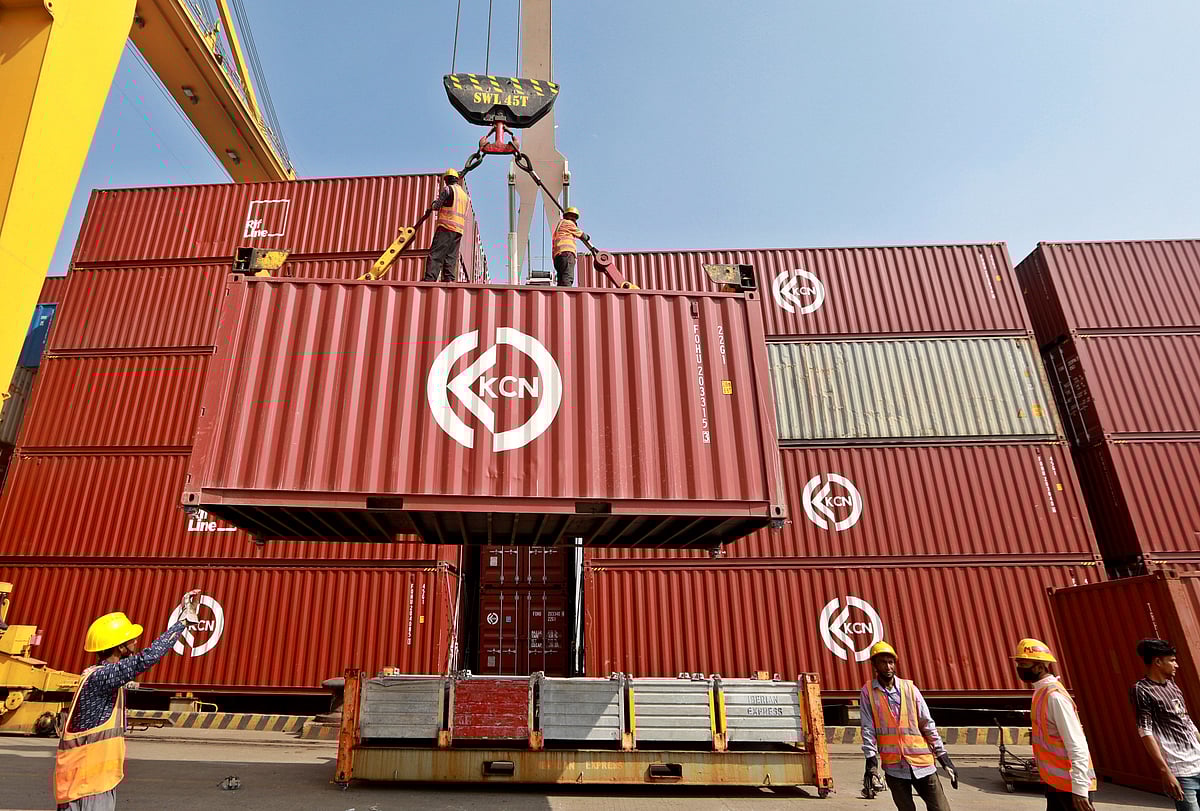 আমদানি–রপ্তানি