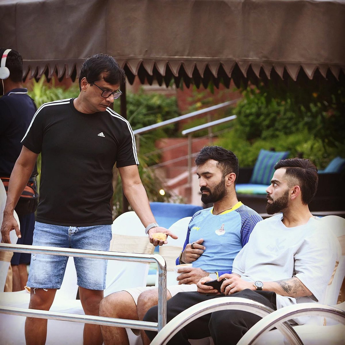 রয়্যাল চ্যালেঞ্জার্স বেঙ্গালুরুর ট্রেনারের পনির খাওয়ার প্রস্তাবে ‘না’ করে দিলেন কোহলি