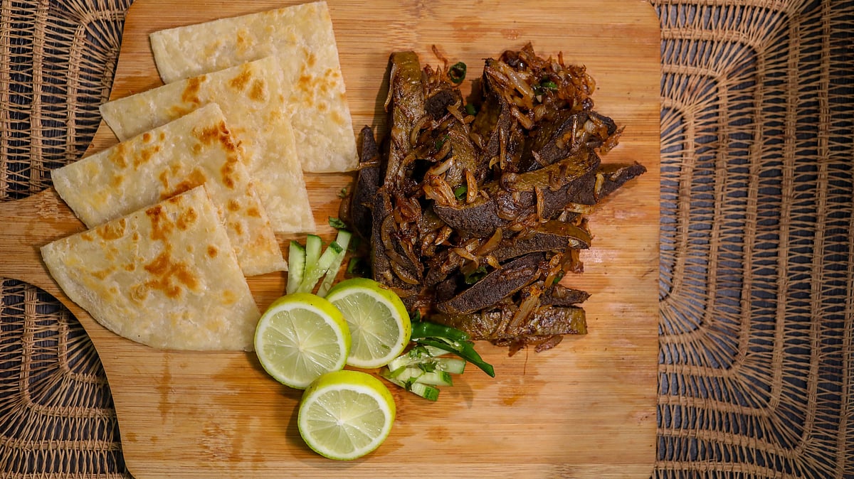 গরুর তিল্লিভাজা খেতে পারেন রুটি বা পরোটা দিয়ে