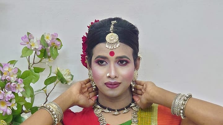 Korgan va onanizm Porno filmlar, ular kokraklarini ehtiros bilan opadilar