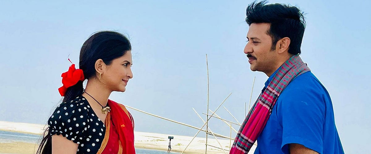 ‘ফিরে দেখা’ চলচ্চিত্রে স্পর্শিয়া ও নিরব