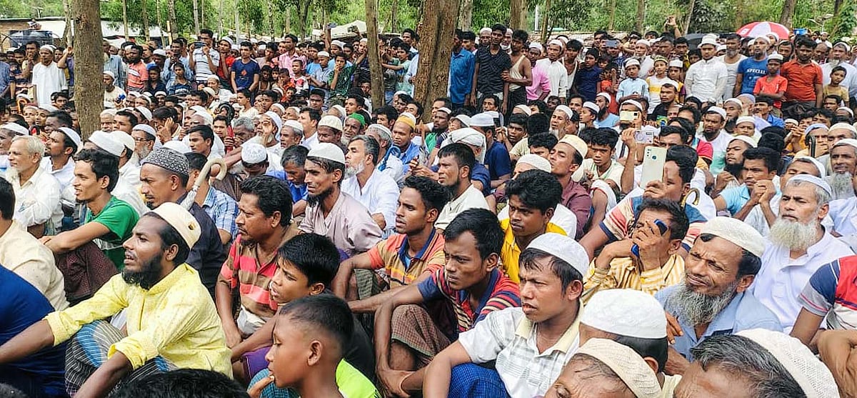 কক্সবাজারের আশ্রয়শিবিরে রোহিঙ্গাদের ‘গো হোম’ প্রচারণা উপলক্ষে সমাবেশ। আজ বৃহস্পতিবার বেলা ১১টায় উখিয়ার লম্বাশিয়া আশ্রয়শিবিরে