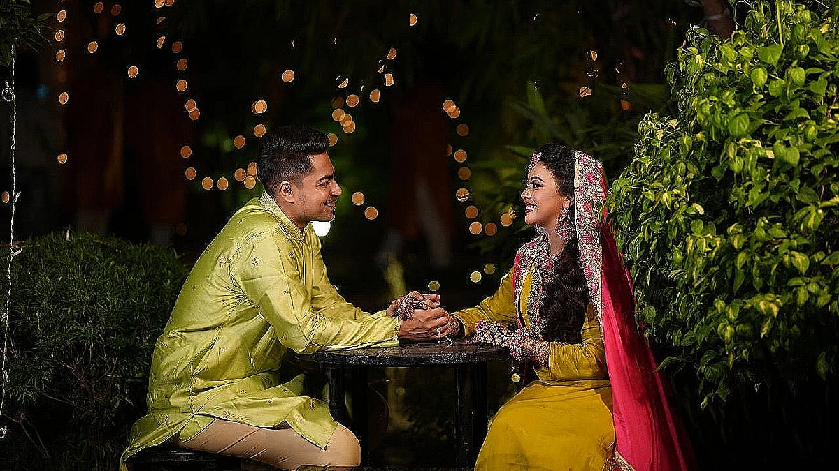 বুধবার হয়ে গেল ঐশীর অন্যরকম গায়েহলুদ
