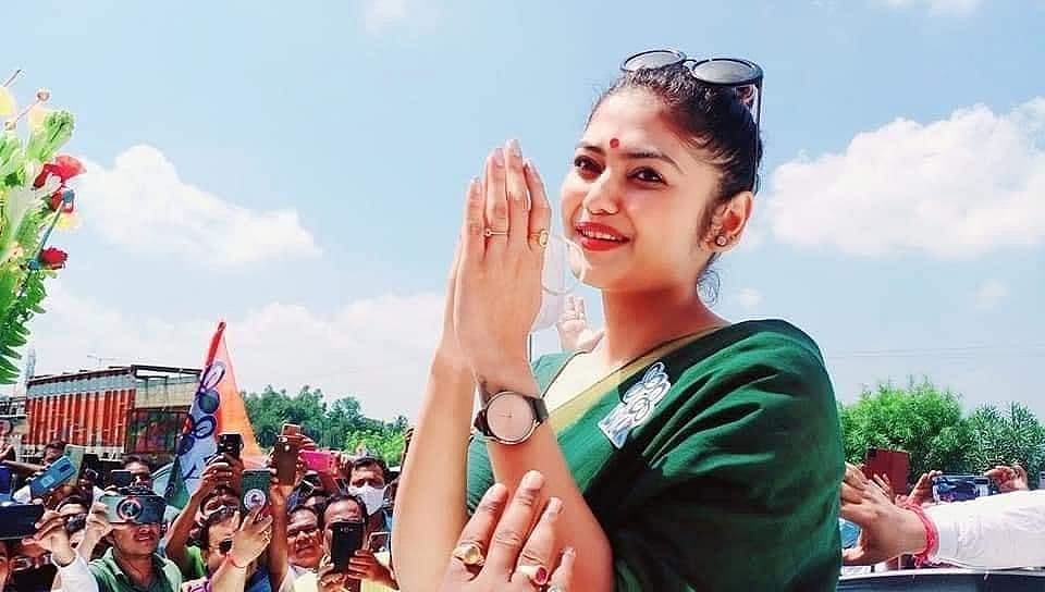 সায়নী ঘোষ