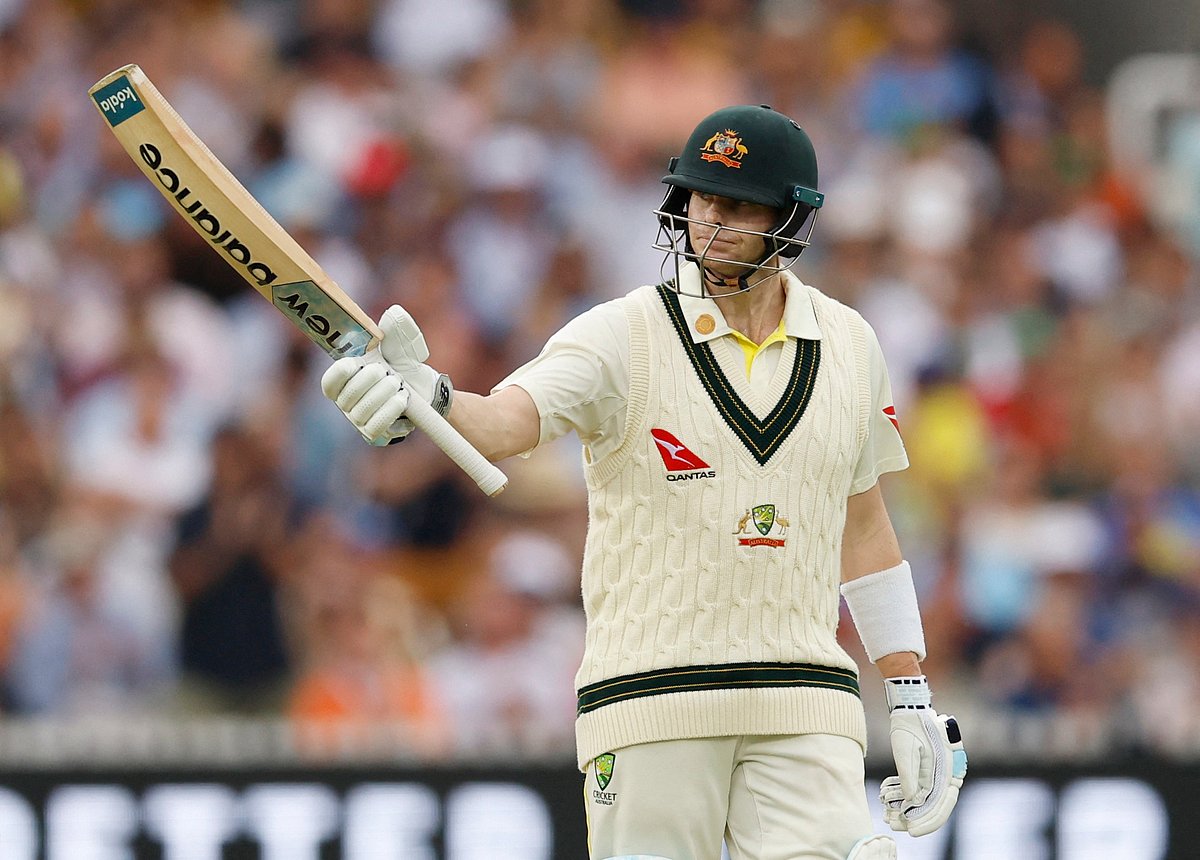 প্রথম দিন শেষে ৮৫ রানে অপরাজিত ছিলেন স্মিথ